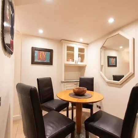 Fenetre Sur Cour Apartman Párizs
